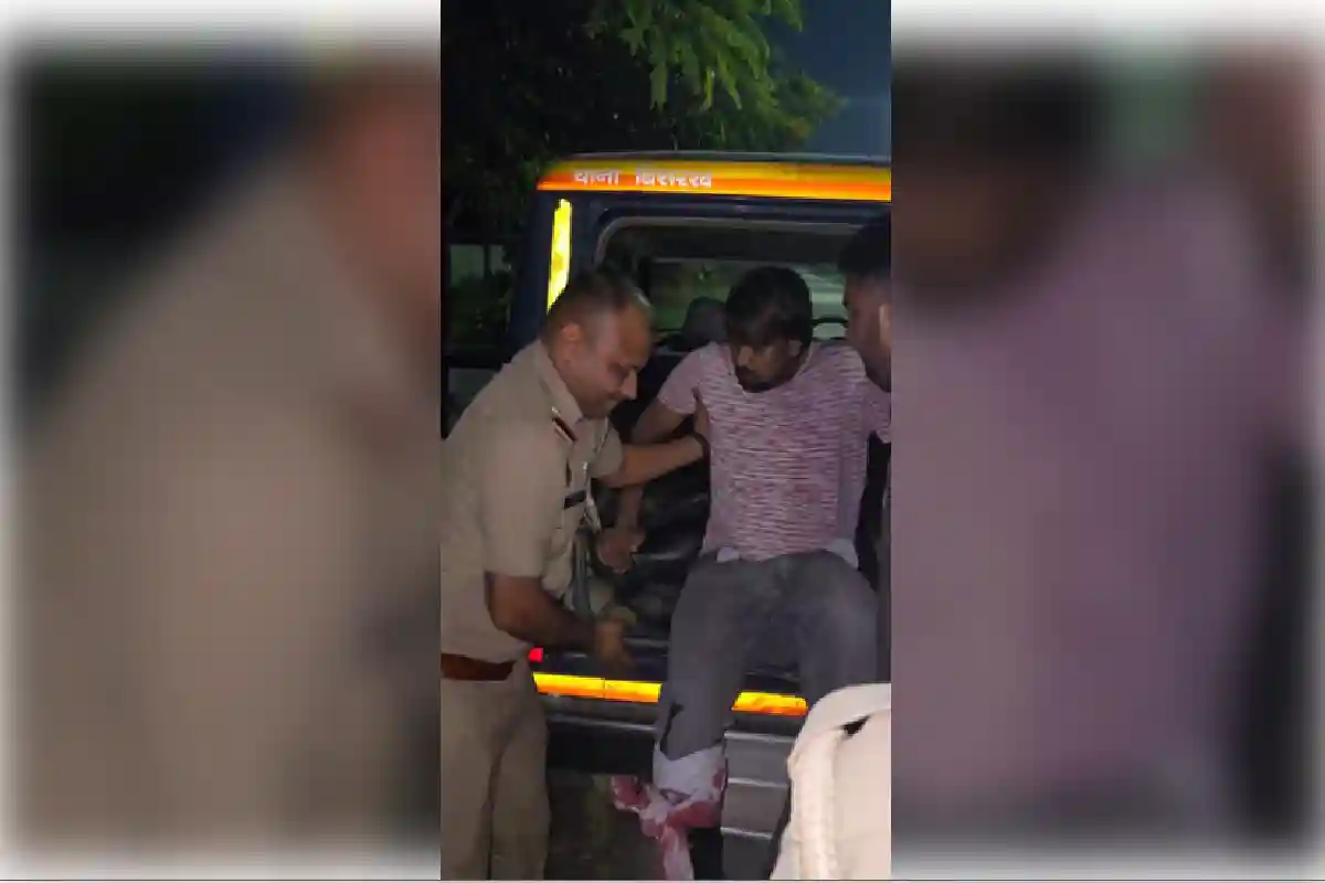 ग्रेटर नोएडा में पुलिस मुठभेड़ में बदमाश गिरफ्तार, आभूषण और हथियार बरामद