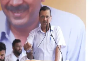 दिल्ली के जंतर मंतर पर केजरीवाल ने लगाई ‘जनता की अदालत’ भाजपा का विरोध प्रर्दशन