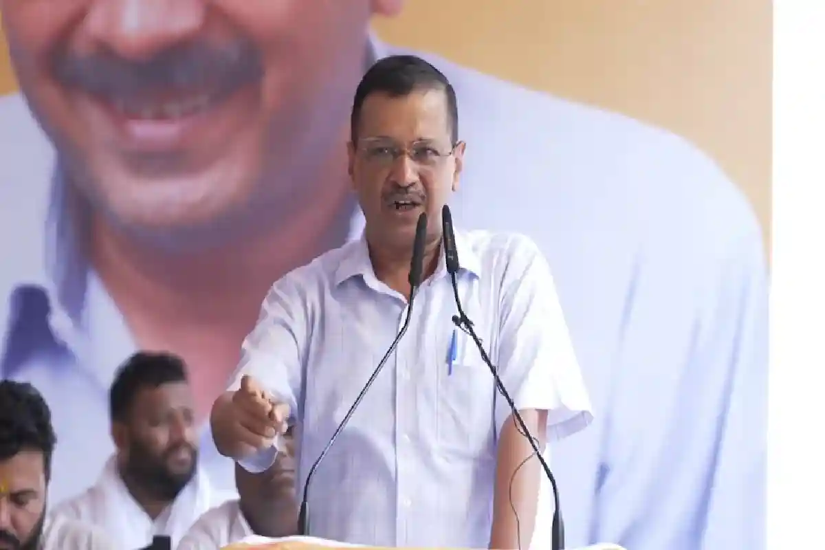 दिल्ली में केजरीवाल ने जंतर-मंतर पर लगाई ‘जनता की अदालत’, भाजपा ने किया विरोध-प्रदर्शन