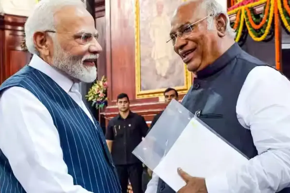 pm modi and kharge