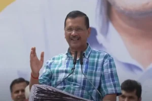 केजरीवाल के खिलाफ अवमानना की कार्रवाई की मांग, सुप्रीम कोर्ट की शर्तों का उल्लंघन करने का आरोप