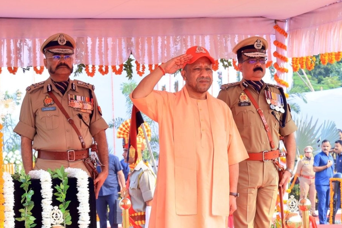 Police Smriti Divas: वर्दी भत्ते में 70 प्रतिशत की वृद्धि के साथ CM योगी ने खिलाड़ियों के लिए दिए 10 करोड़