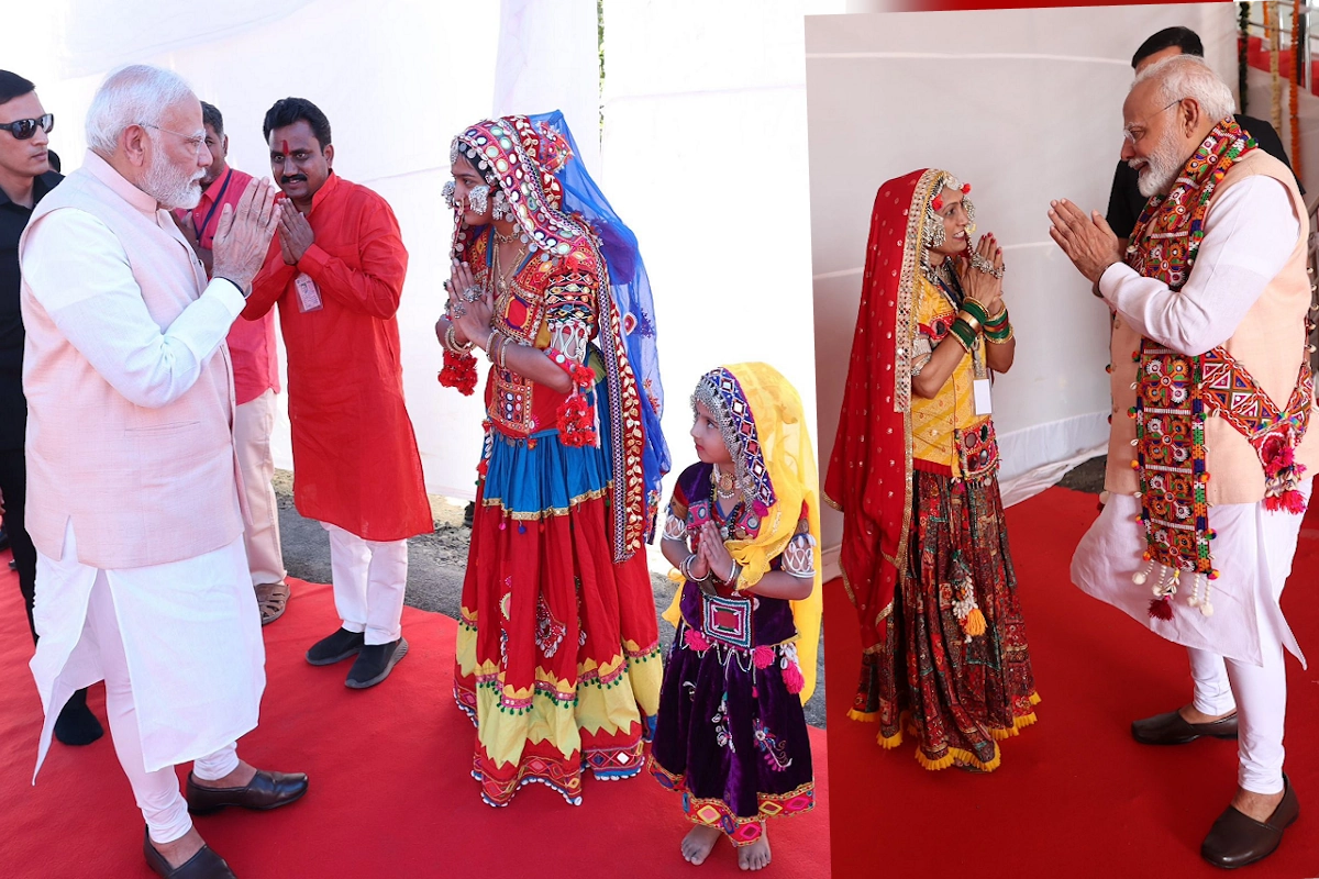 PM Modi Welcomed By Banjara Women