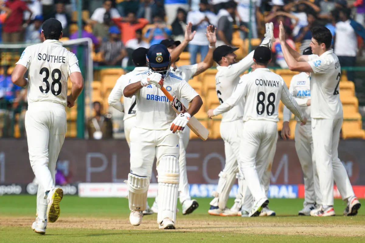 IND vs NZ 1st Test: किस्मत के मारे निकले ऋषभ पंत, यह अनचाहा रिकॉर्ड चिपक ही गया, धोनी भी नहीं रहे अछूते