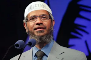 Pakistan की धरती पर Zakir Naik ने उसकी बखिया उधेड़ते हुए भारत की जमकर की तारीफ, जानें क्या कहा | Viral Video