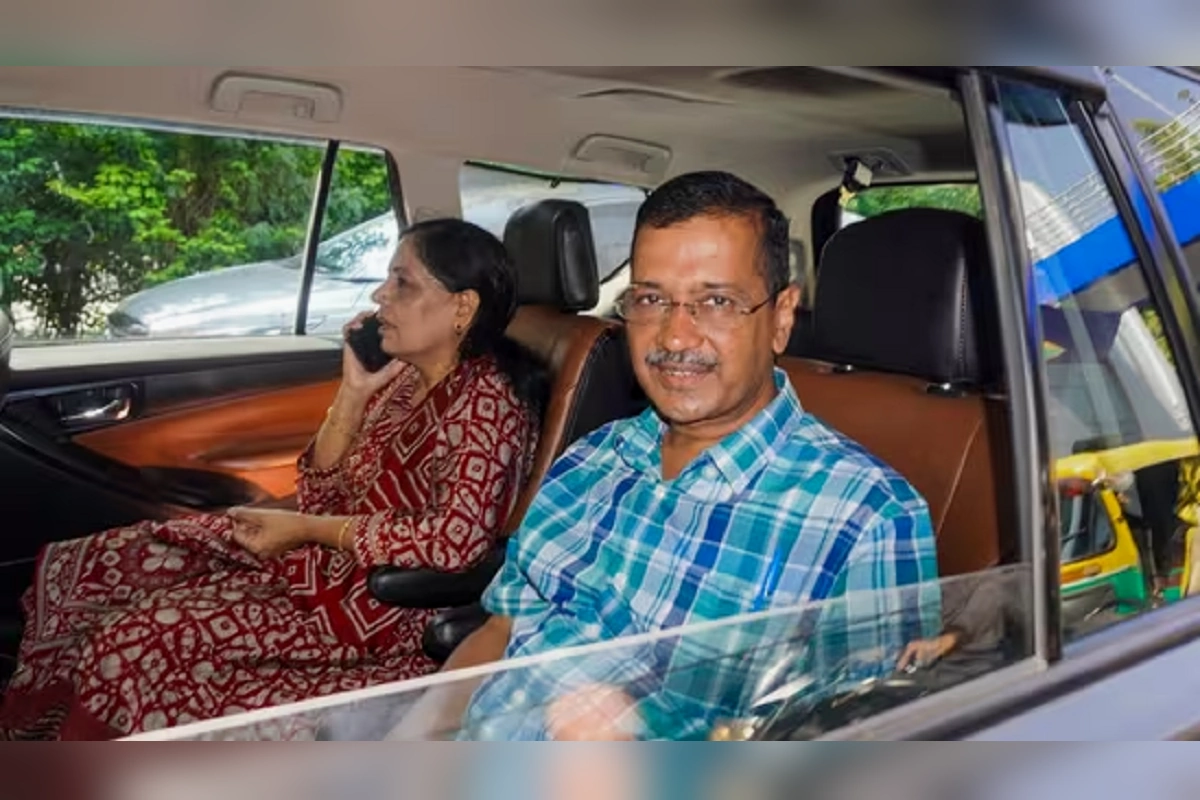 cm kejriwal left cm house