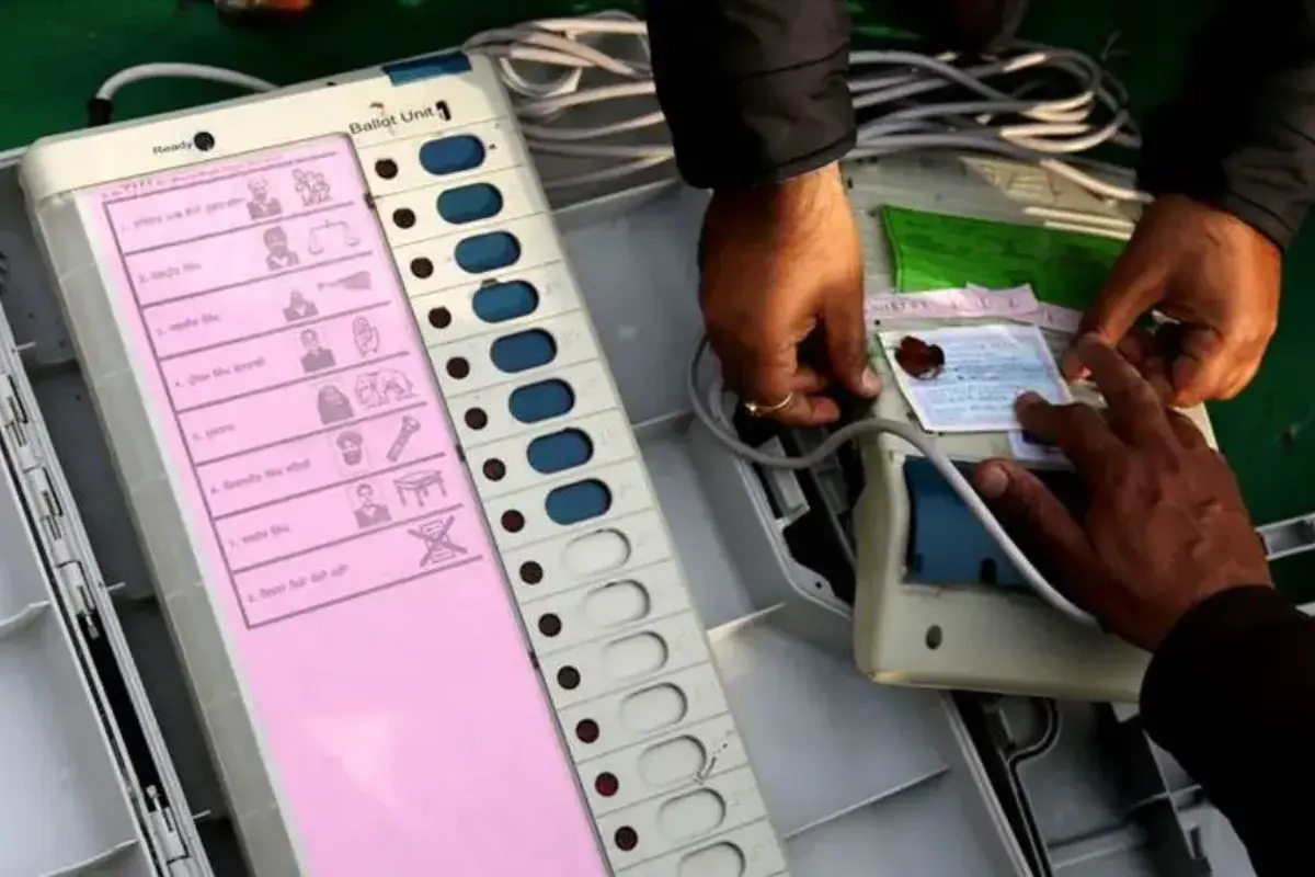 क्या EVM की बैट्री से हो सकती है छेड़छाड़? पूर्व चुनाव आयुक्त ने जो कहा, उसे आपको भी जानना चाहिए