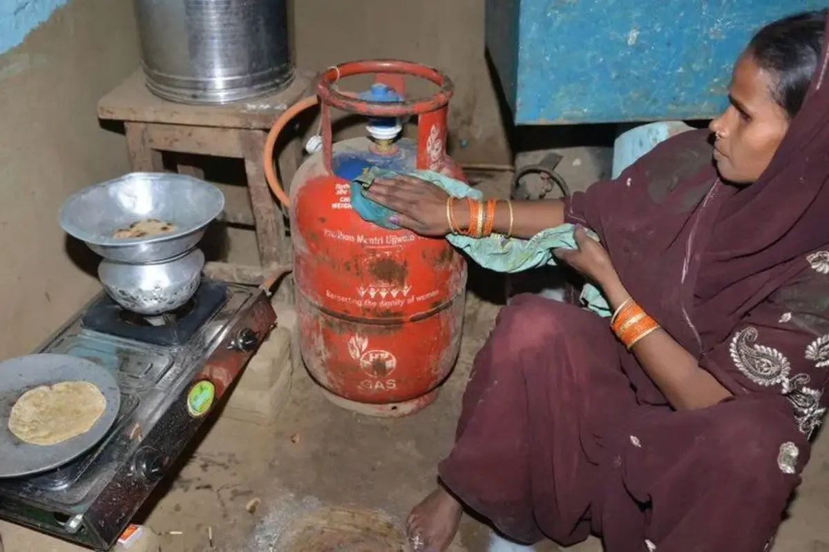 Women will get free gas cylinder