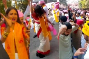 Viral Video: डिग्री मिलने के बाद ‘गोरी तोर चुनरी बा झलकउवा…’ पर थिरकते दिखे BHU के छात्र