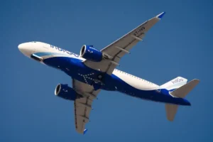 Indigo की फ्लाइट में तकनीकी खामी, इस्तांबुल जाने वाले यात्री 16 घंटे से एयरपोर्ट पर फंसे