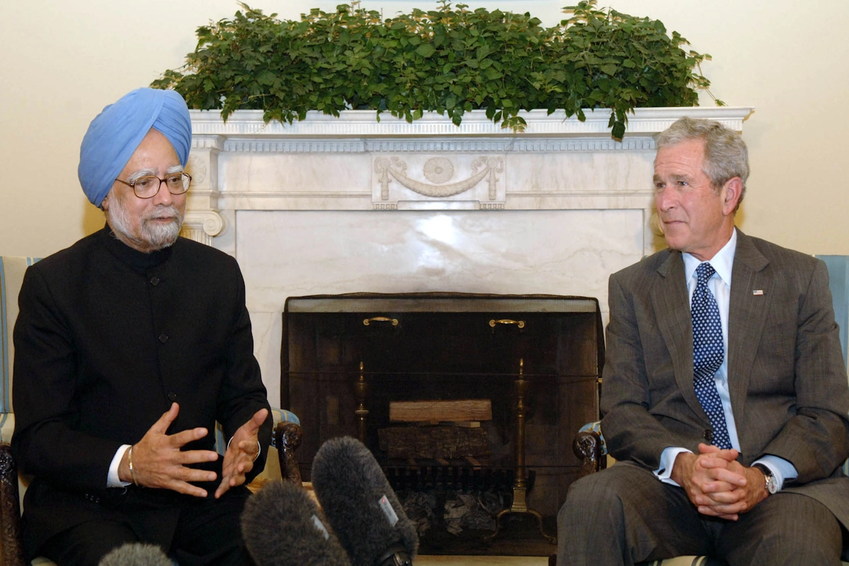 PM Manmohan Singh with George W. Bush