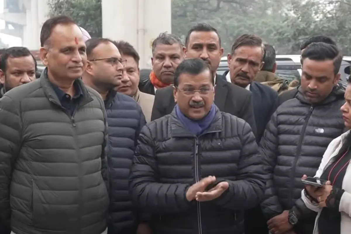 “BJP को वोट देने का मतलब है सुसाइड करना”, Arvind Kejriwal बोले- भाजपा वाले एक साल में आपकी झुग्गी तोड़ देंगे