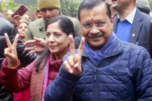 ’40 हजार कैश…7 लाख सालाना कमाई’, जानें कितनी संपत्ति के मालिक हैं Arvind Kejriwal और उनकी पत्नी