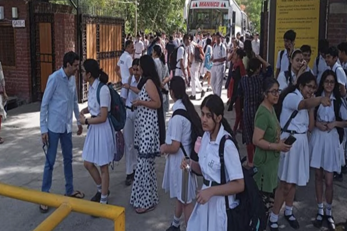 Bomb Threat IN Delhi schools