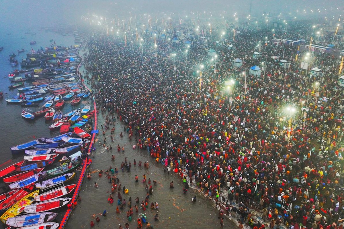 Maha Kumbh के चलते फ्लाइट बुकिंग में 162% की बढ़ोतरी, पर्यटकों से भरे होटल