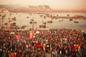 Maha Kumbh: पौष पूर्णिमा से पहले ही संगम पहुंचकर लाखों श्रद्धालुओं ने किया महास्नान, चप्पे चप्पे पर रखी जा रही नजर