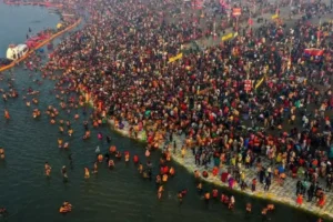 Maha Kumbh 2025: त्रिवेणी के संगम पर 1.7 करोड़ श्रद्धालुओं ने किया पहला अमृत स्नान, बनेंगे नित नए रिकॉर्ड