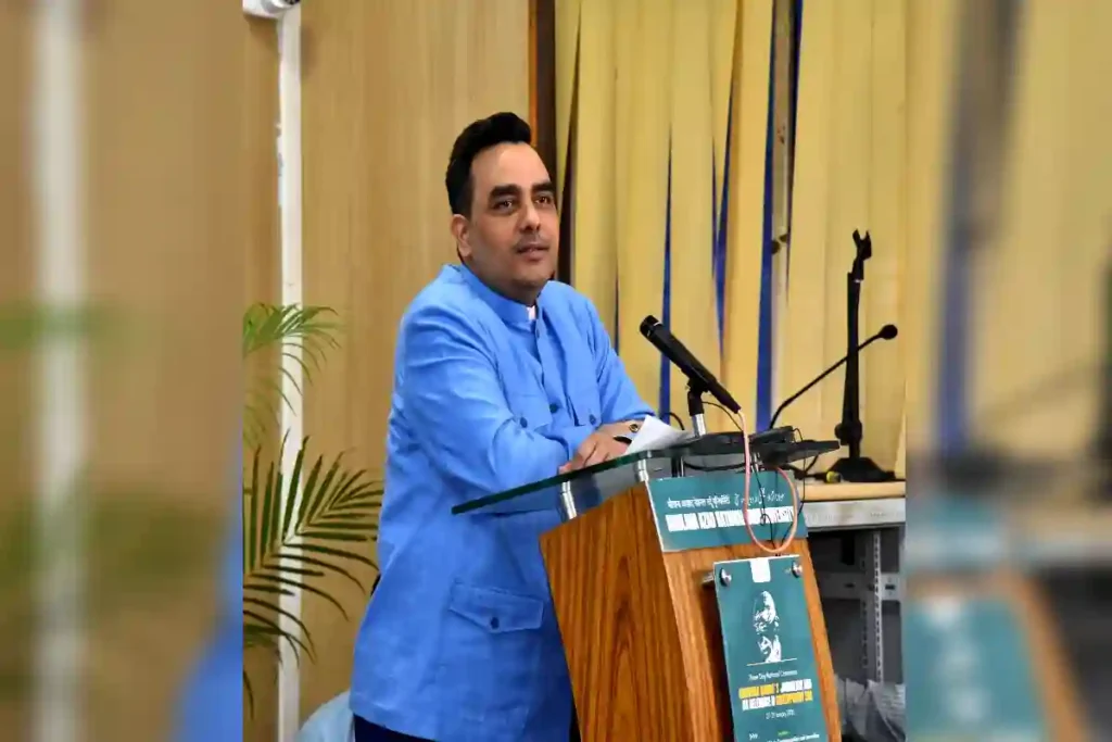 इंडियन सोसाइटी ऑफ गांधीयन स्टडीज कॉन्फ्रेंस में शामिल हुए भारत एक्सप्रेस के सीएमडी उपेन्द्र राय.