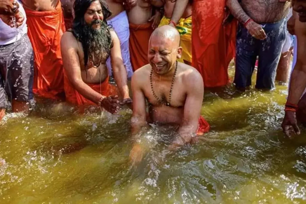 Yogi government's cabinet meeting in Maha Kumbh
