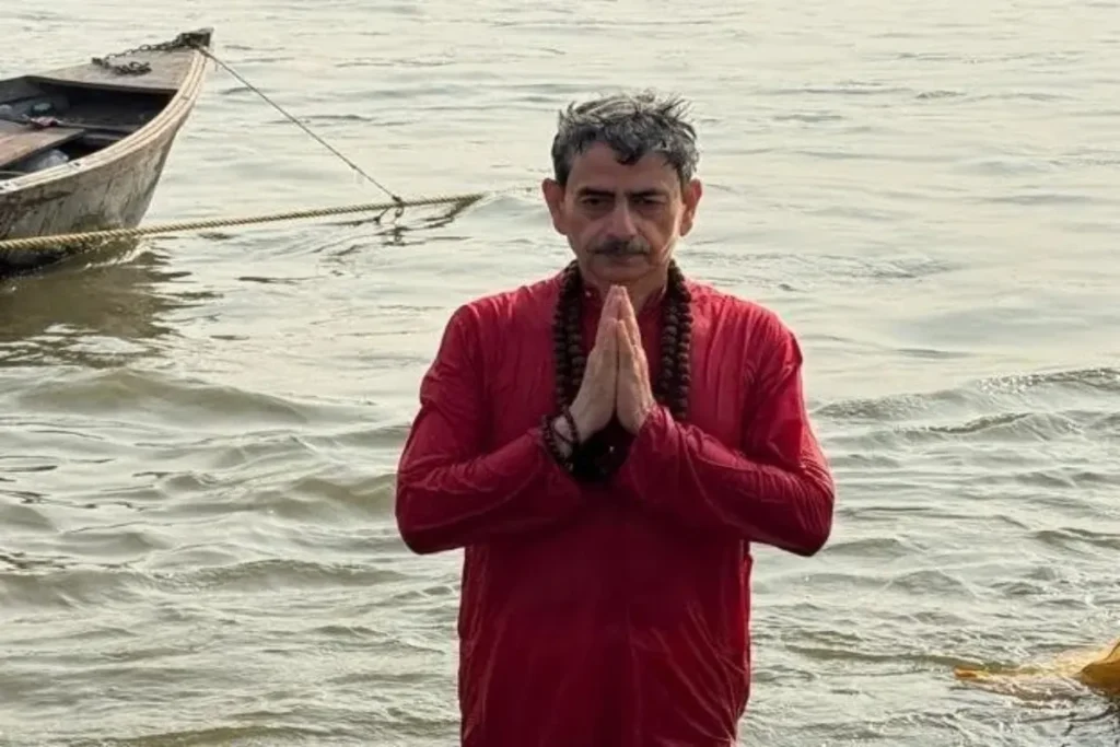 Tamil Nadu Governor took holy bath in Sangam