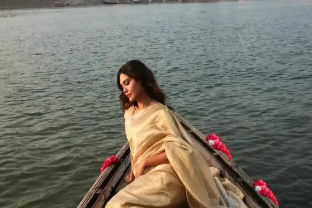 Model Esha Gupta.