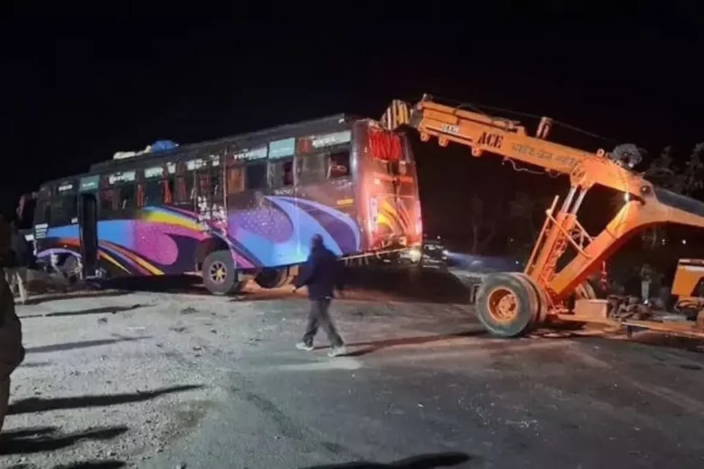 Prayagraj mirzapur Accident