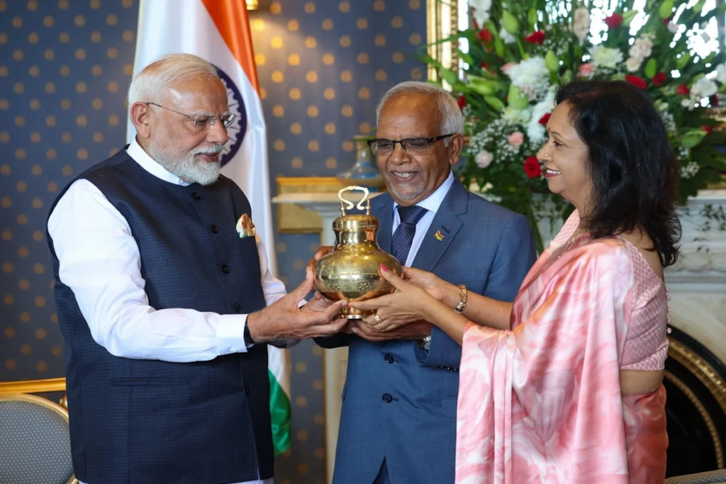 PM Modi Sangam Water