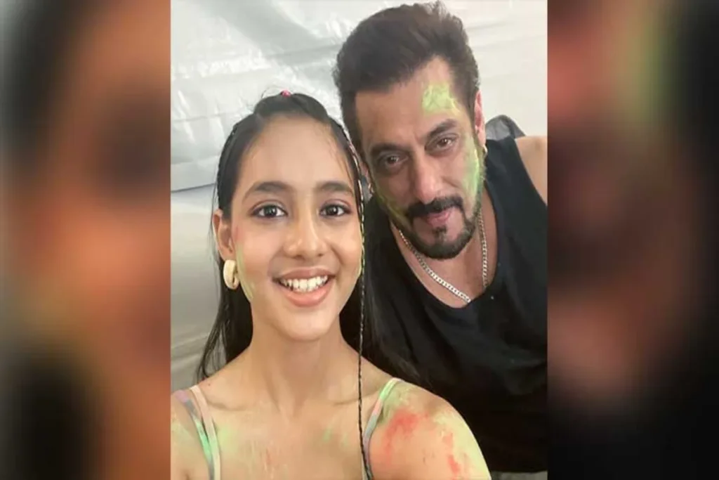 Salman Khan Holi Photos: 