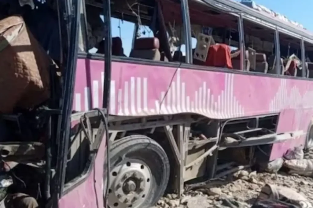Pakistani army convoy attacked