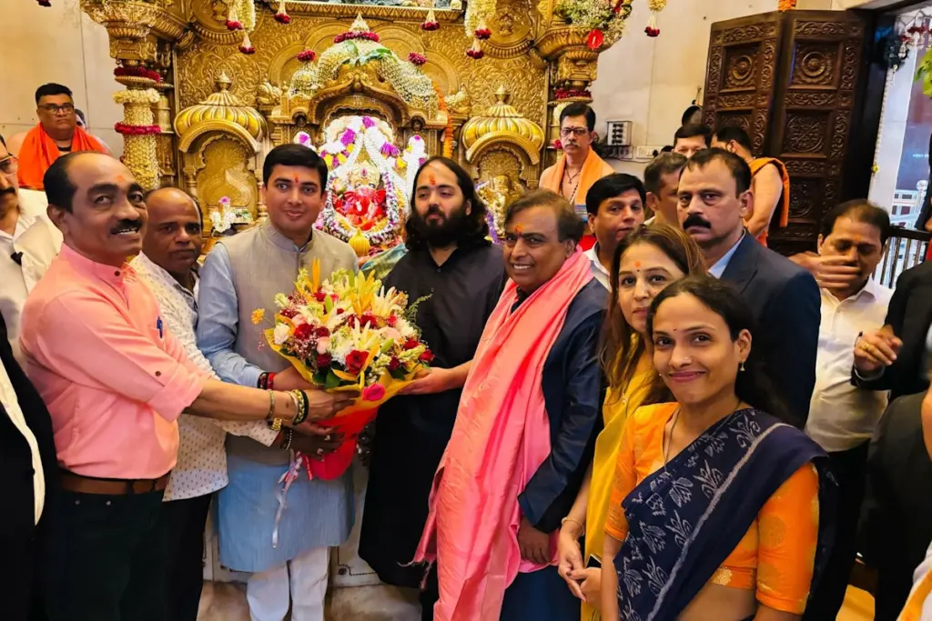 Anant Ambani Siddhivinayak Temple Visit