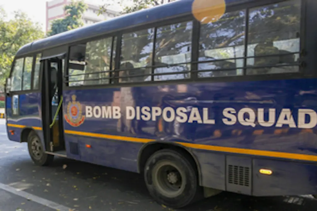 Delhi bomb threat 2025