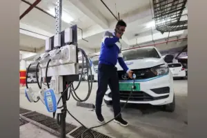 देश में इलेक्ट्रिक वाहनों की रजिस्ट्रेशन में 17% की बढ़ोतरी, SIAM की रिपोर्ट