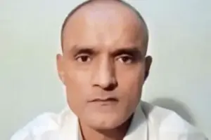 ICJ के फैसले के बाद भी कुलभूषण जाधव को नहीं मिला अपील करने का अधिकार, पाक सरकार ने सुप्रीम कोर्ट में दी जानकारी