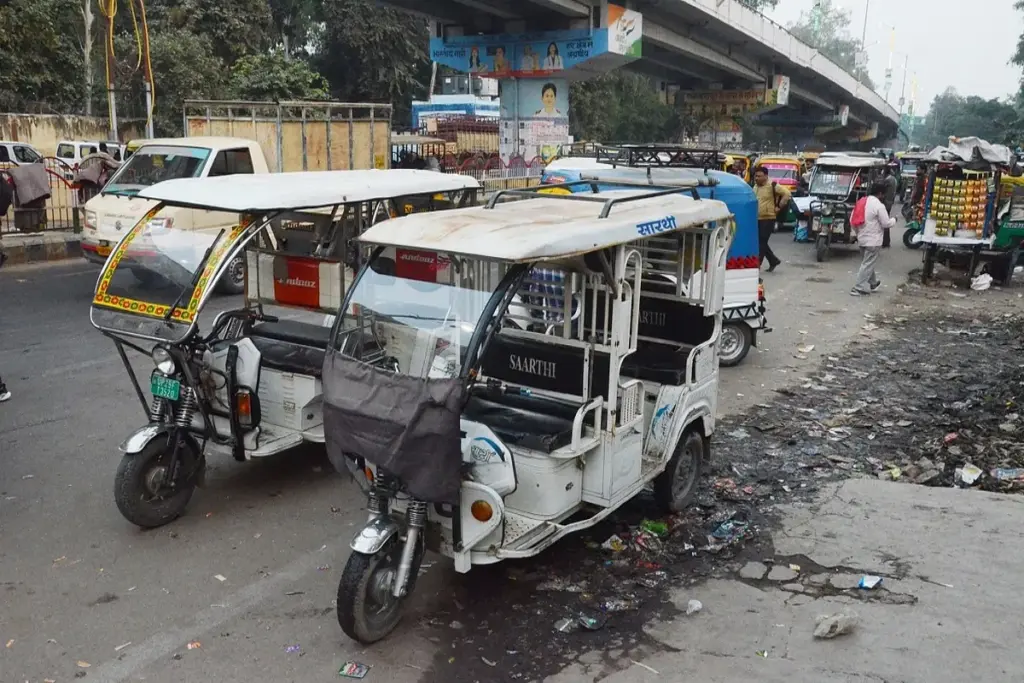 campaign against e-rickshaw