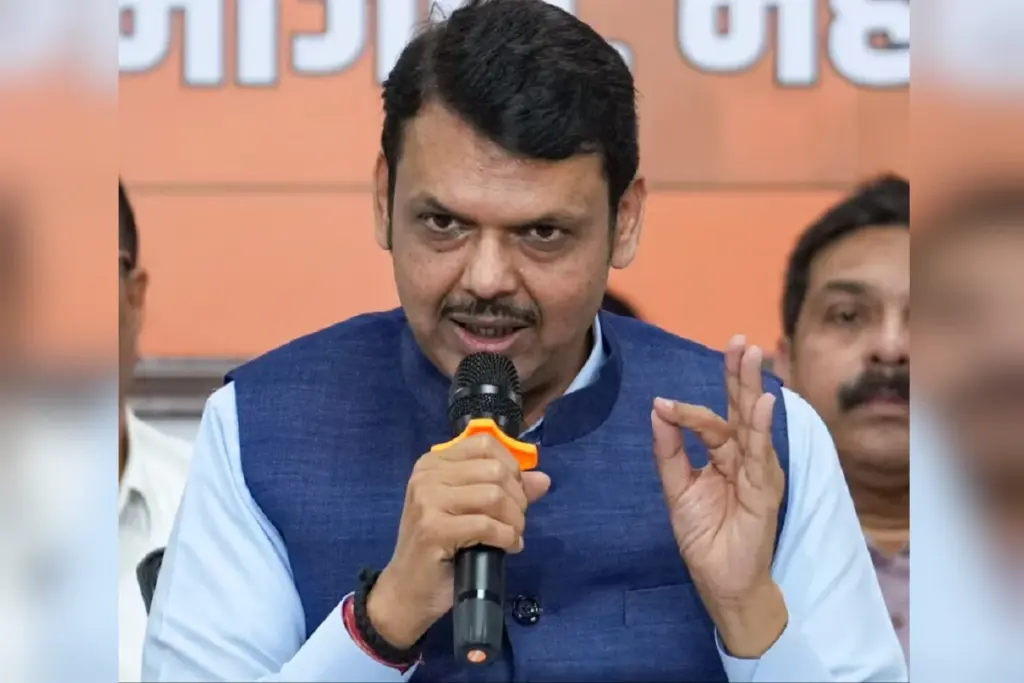 CM Fadnavis