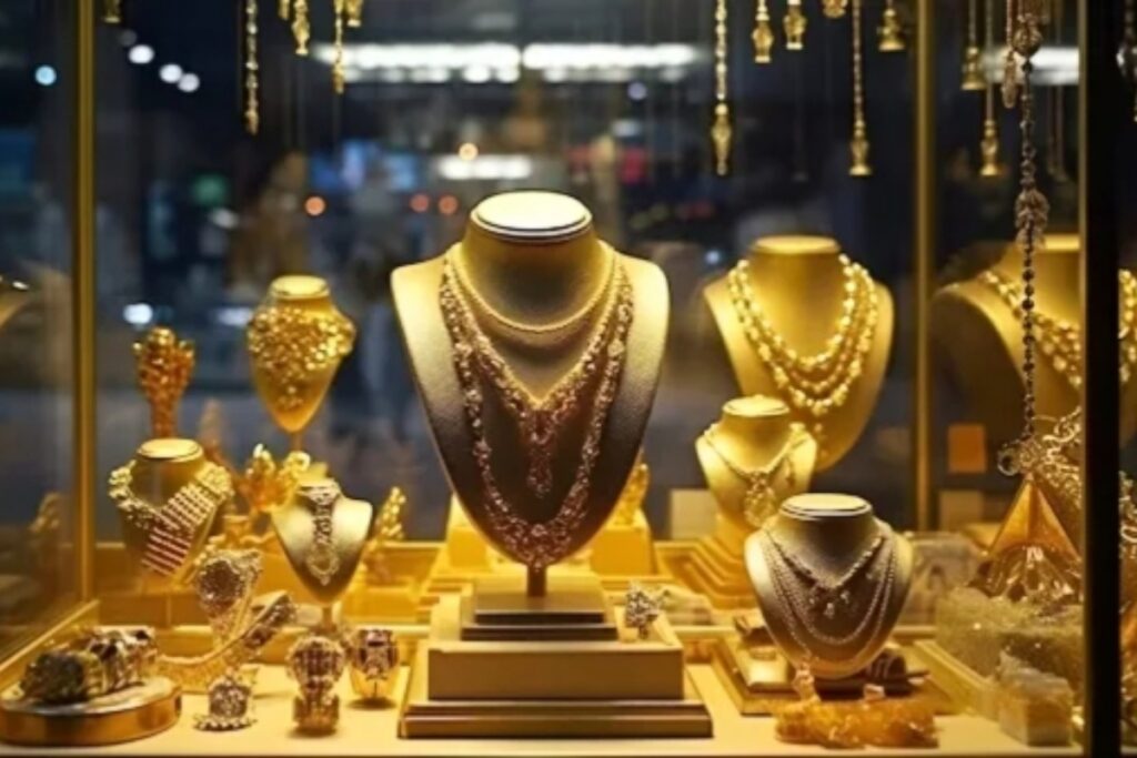 Gold Silver Price Today: रक्षाबंधन से पहले धड़ाम से गिरी सोने की कीमत, चांदी भी हुई सस्ती, जानिए अपने शहर के ताजा रेट - भारत एक्सप्रेस
