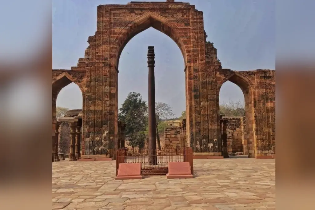 QUTUB MINAR IRON PILLAR