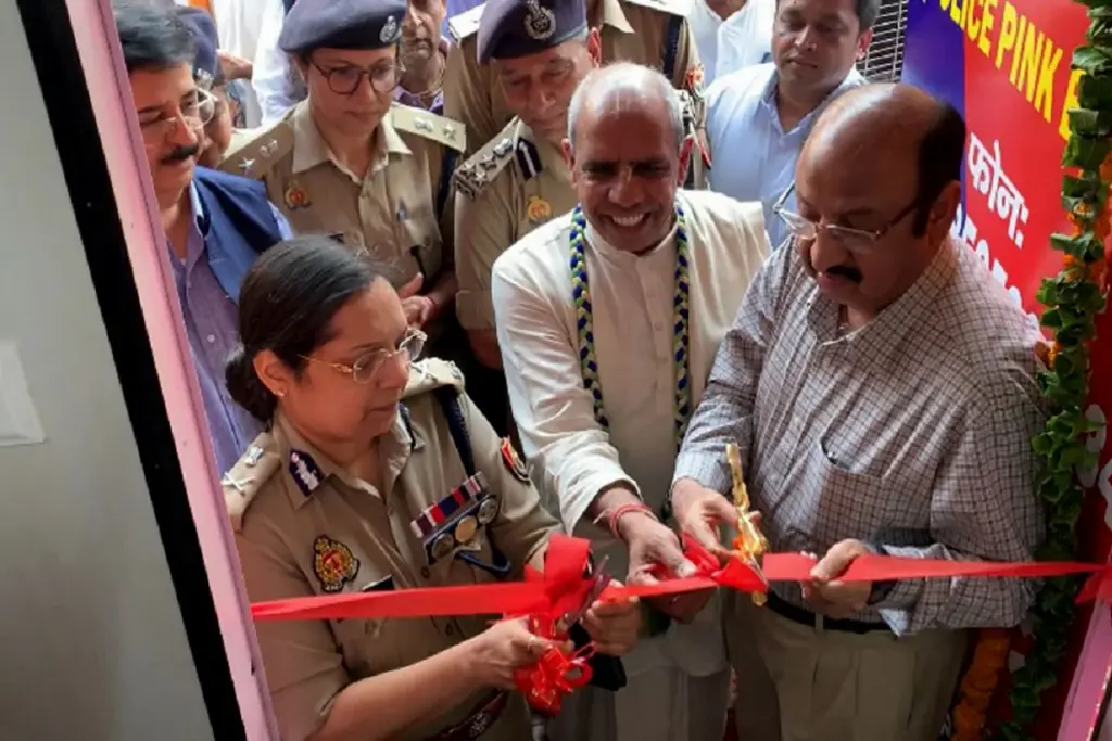 lakshmi singh ips noida