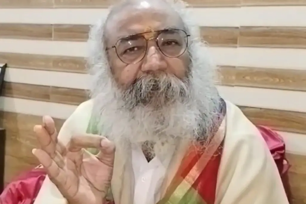 Acharya Pramod Krishnam