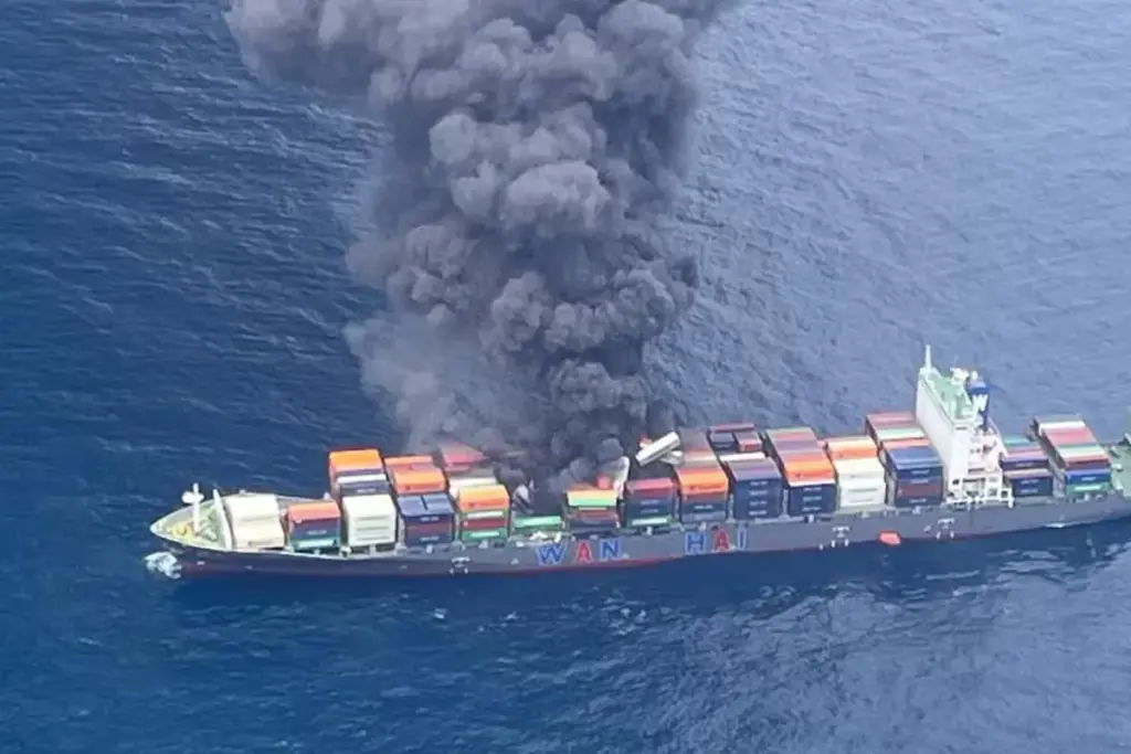 Singapore container ship catches fire