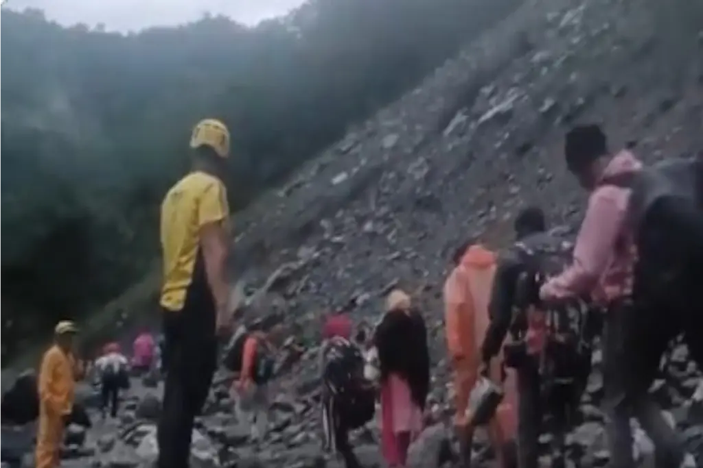 अमरनाथ यात्रा के लिए दूसरा जत्था रवाना