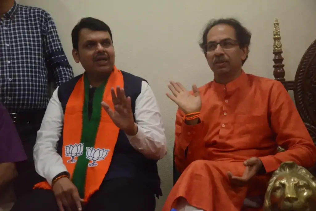 Maharashtra Politics Devendra Fadnavis Uddhav Thackeray