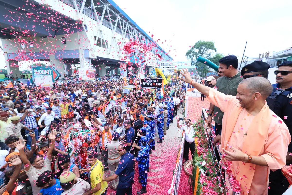 हमारा दायित्व है कि यात्रा के दौरान स्वच्छता और व्यवस्था बनाए रखें. कोई भी शिव भक्त कानून को अपने हाथ में न ले और किसी भी गलत गतिविधि की जानकारी तुरंत पुलिस को दे."