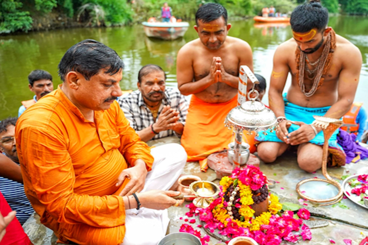  मुख्यमंत्री ने मां शिप्रा का पूजन किया