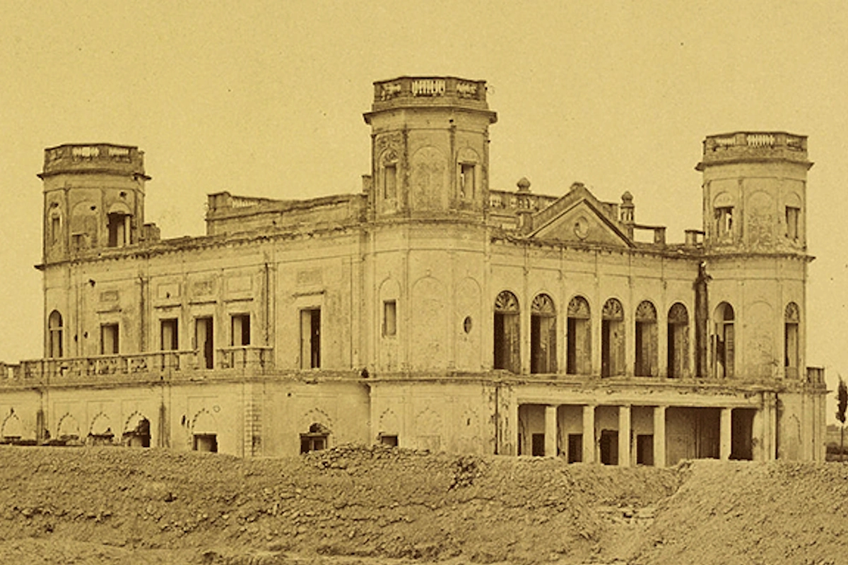 आलमबाग भवन, लखनऊ: 1857 की क्रांति का गवाह यह भवन लखनऊ के गौरवशाली अतीत को समेटे हुए है. अब इसे विरासत होटल या संग्रहालय में बदला जाएगा. 