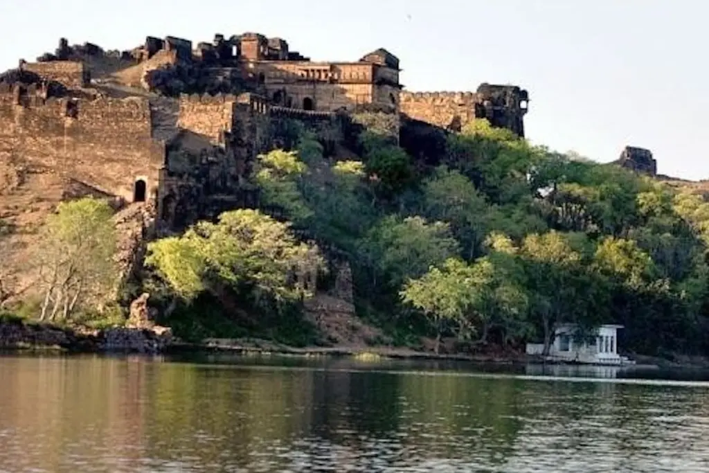 तालबेहट किला, ललितपुर