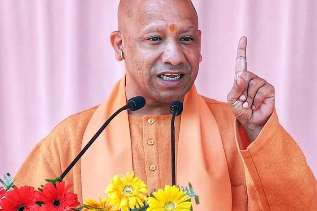 यूपी सीएम योगी आदित्यनाथ ने महिलाओं को दिया रक्षाबंधन गिफ्ट, अब रजिस्ट्री में मिलेगी एक लाख रुपये की छूट - भारत एक्सप्रेस