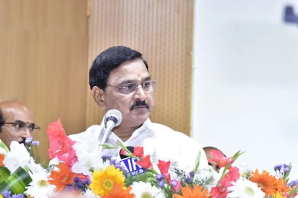 राज्य मंत्री भूपतिराजू श्रीनिवास वर्मा