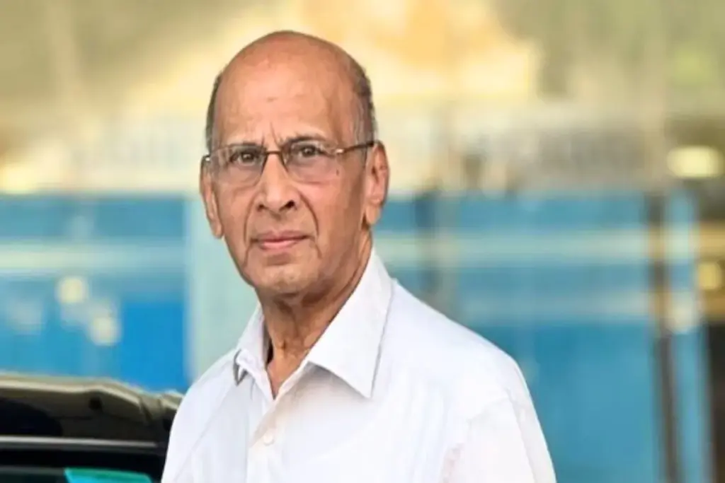 2 Rupee Doctor AK Rairu Gopal