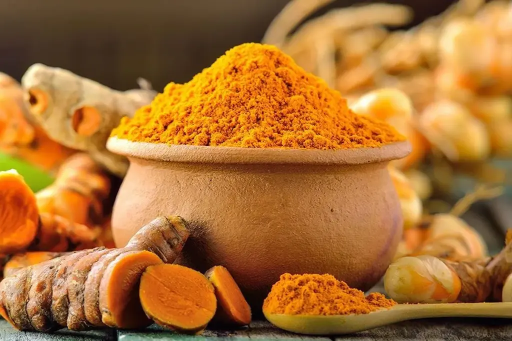 Adulterated Turmeric Powder: हल्दी की शुद्धता कैसे जांचें